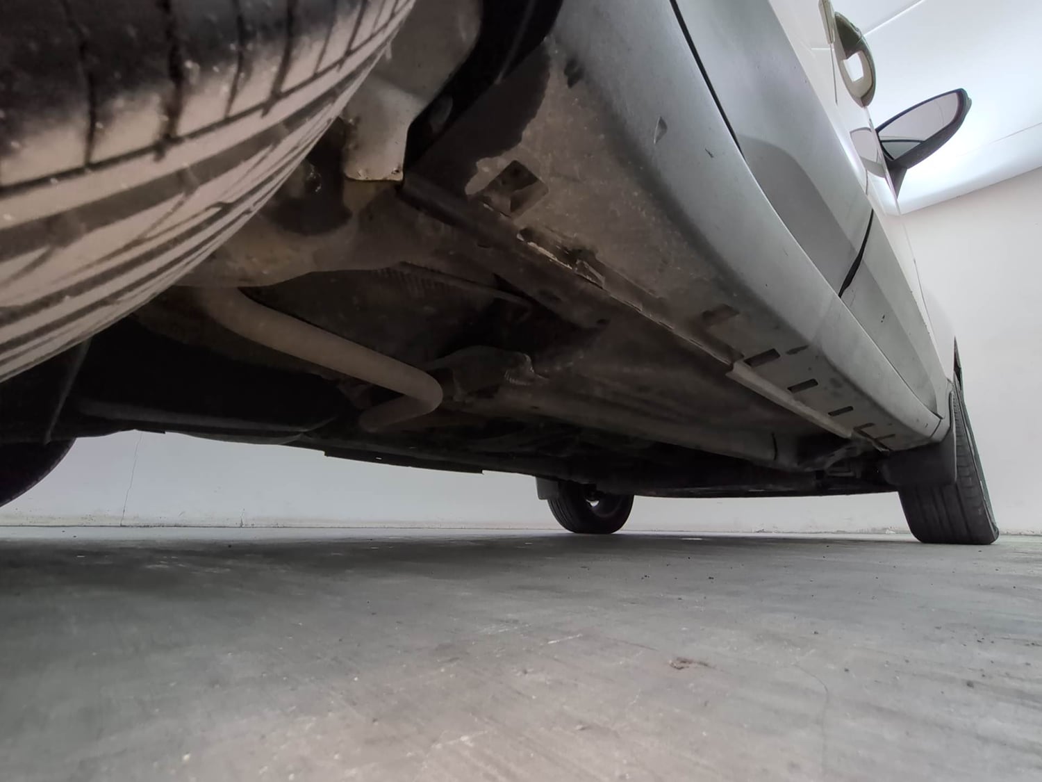 Used 2014 Ford EcoSport Titanium 1.5 TDCi Diesel Manual extra REAR RIGHT UNDERBODY VIEW