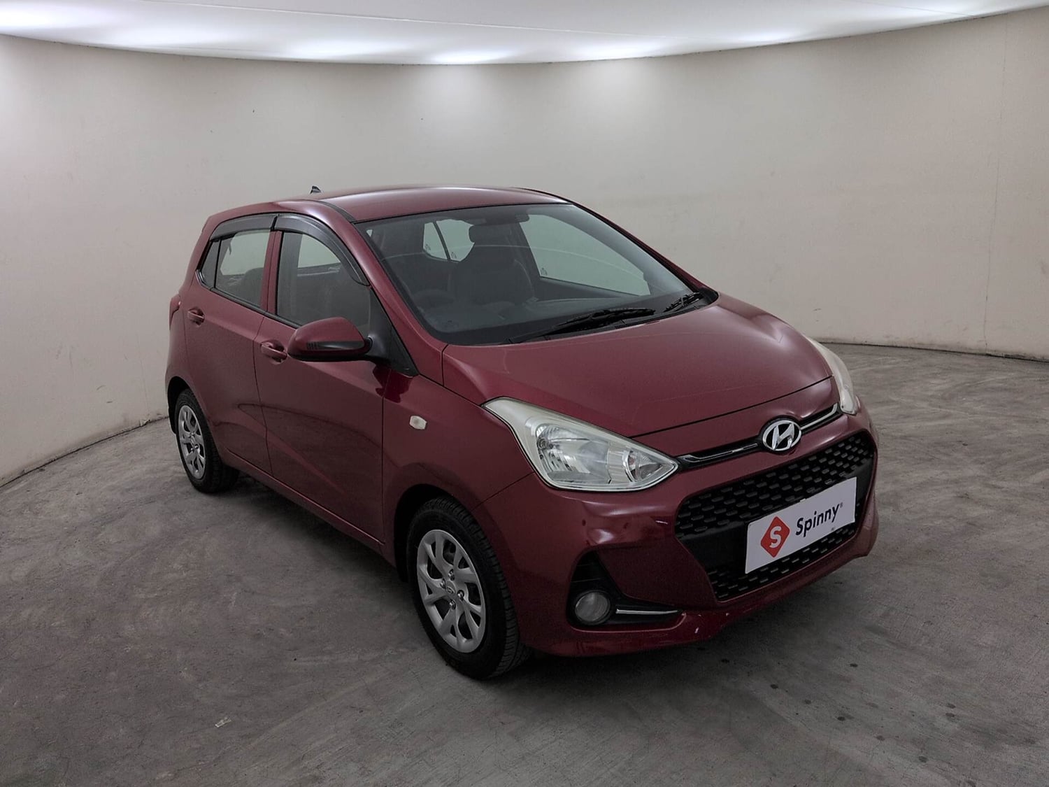 Used 2017 Hyundai Grand i10 Magna 1.2 Kappa VTVT Petrol Manual exterior RIGHT FRONT CORNER VIEW