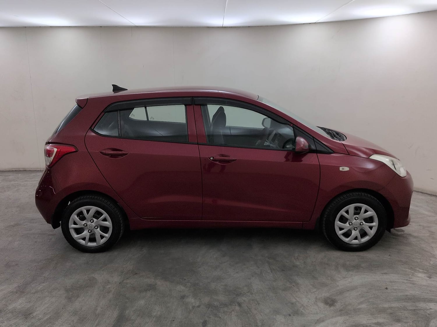 Used 2017 Hyundai Grand i10 Magna 1.2 Kappa VTVT Petrol Manual exterior RIGHT SIDE VIEW
