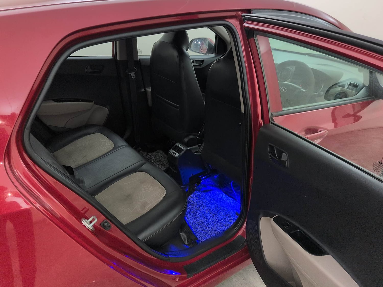 Used 2017 Hyundai Grand i10 Magna 1.2 Kappa VTVT Petrol Manual interior RIGHT SIDE REAR DOOR CABIN VIEW