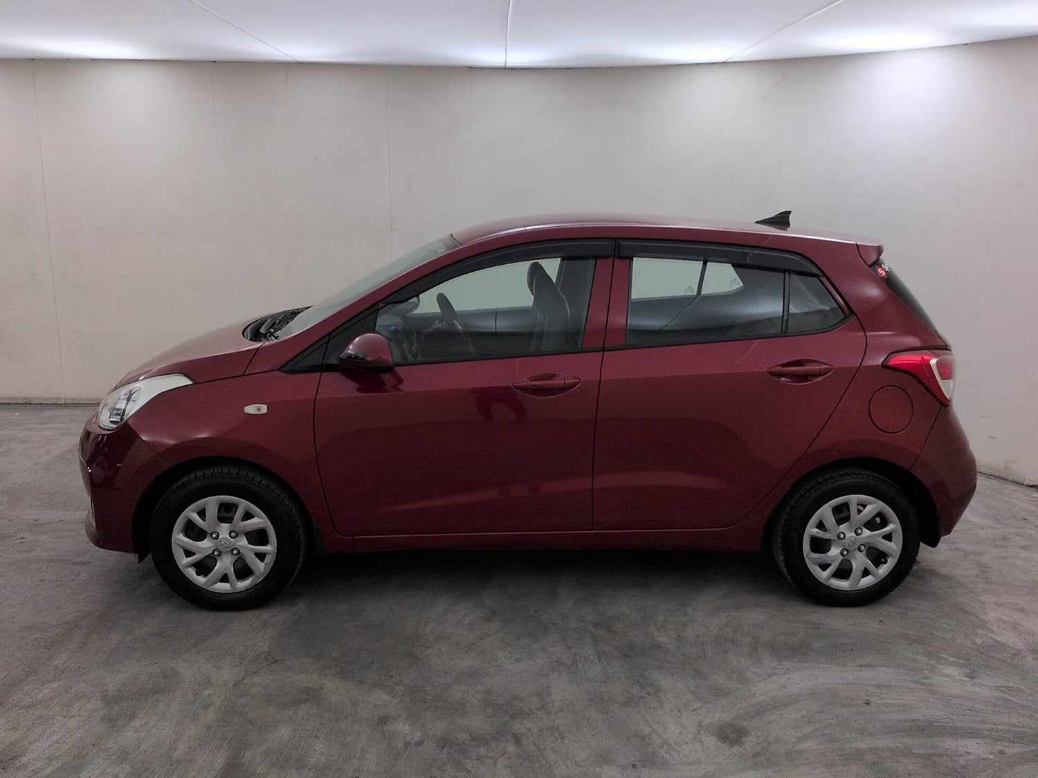 Used 2017 Hyundai Grand i10 Magna 1.2 Kappa VTVT Petrol Manual exterior LEFT SIDE VIEW