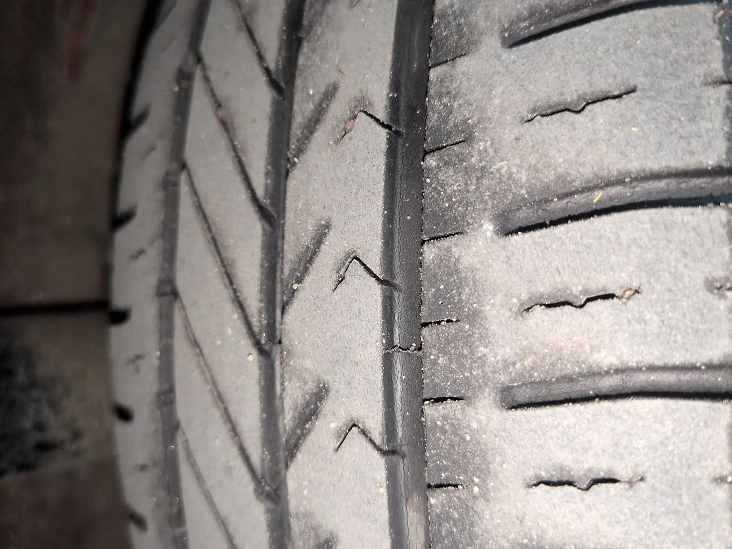 Used 2017 Hyundai Grand i10 Magna 1.2 Kappa VTVT Petrol Manual tyres RIGHT REAR TYRE TREAD VIEW