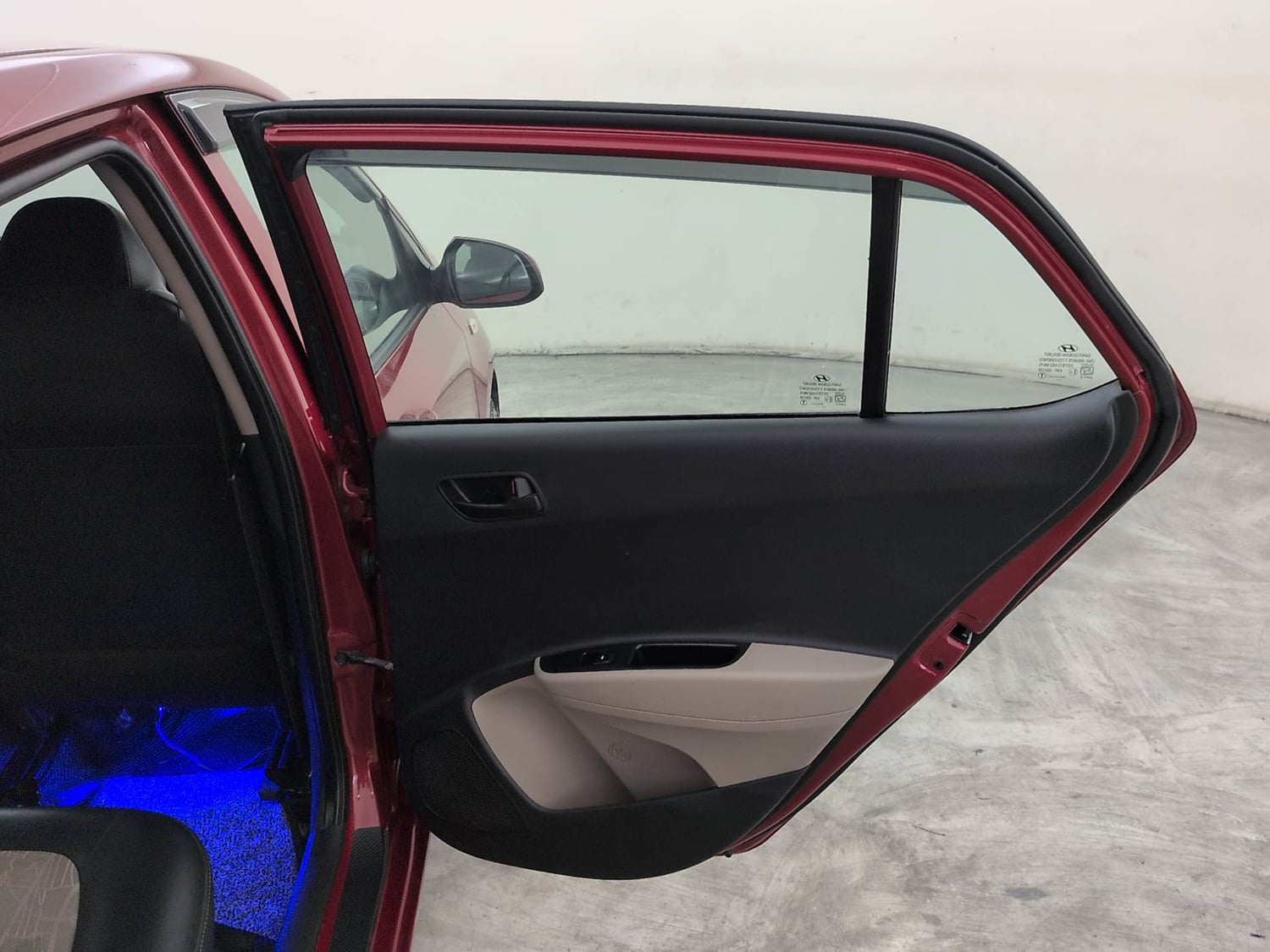 Used 2017 Hyundai Grand i10 Magna 1.2 Kappa VTVT Petrol Manual interior RIGHT REAR DOOR OPEN VIEW