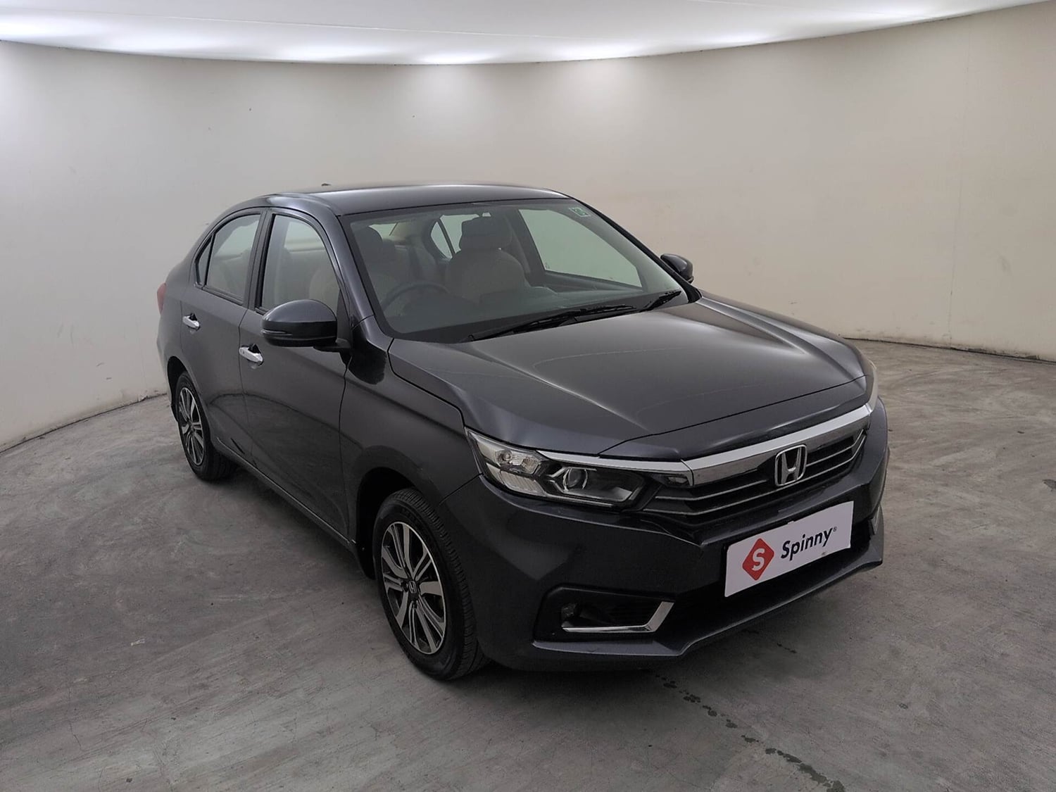 Used 2023 Honda Amaze VX 1.2 Petrol MT Petrol Manual exterior RIGHT FRONT CORNER VIEW