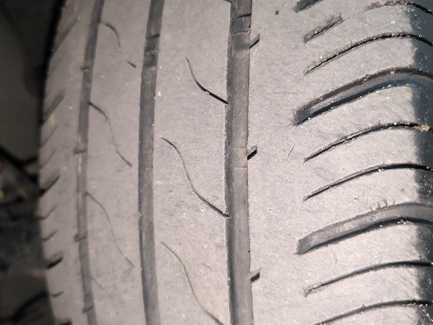 Used 2023 Honda Amaze VX 1.2 Petrol MT Petrol Manual tyres RIGHT FRONT TYRE TREAD VIEW
