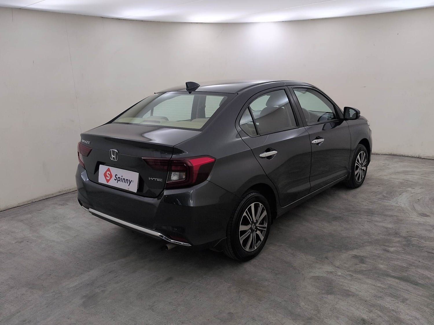 Used 2023 Honda Amaze VX 1.2 Petrol MT Petrol Manual exterior RIGHT REAR CORNER VIEW