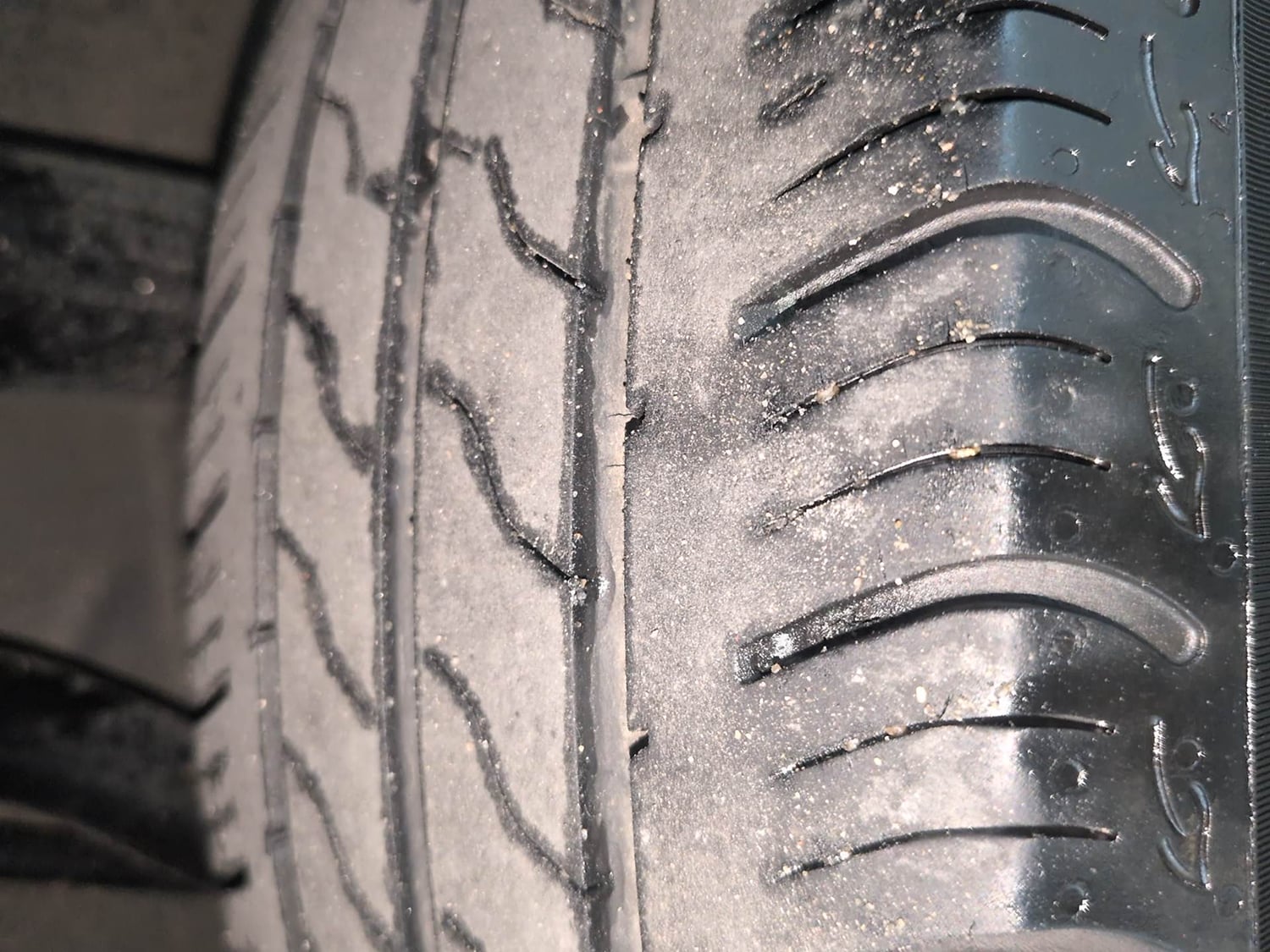 Used 2023 Honda Amaze VX 1.2 Petrol MT Petrol Manual tyres LEFT REAR TYRE TREAD VIEW