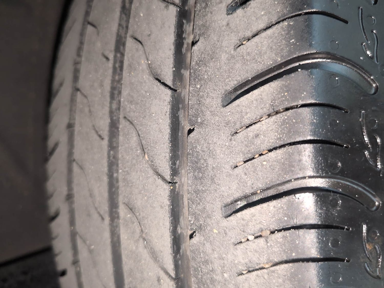 Used 2023 Honda Amaze VX 1.2 Petrol MT Petrol Manual tyres RIGHT REAR TYRE TREAD VIEW