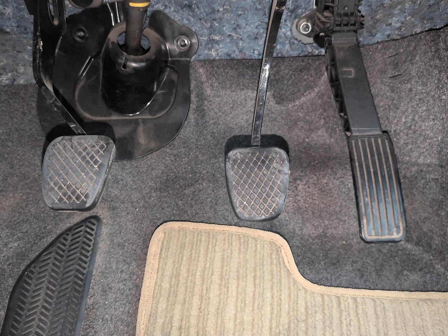 Used 2023 Honda Amaze VX 1.2 Petrol MT Petrol Manual interior PEDALS VIEW