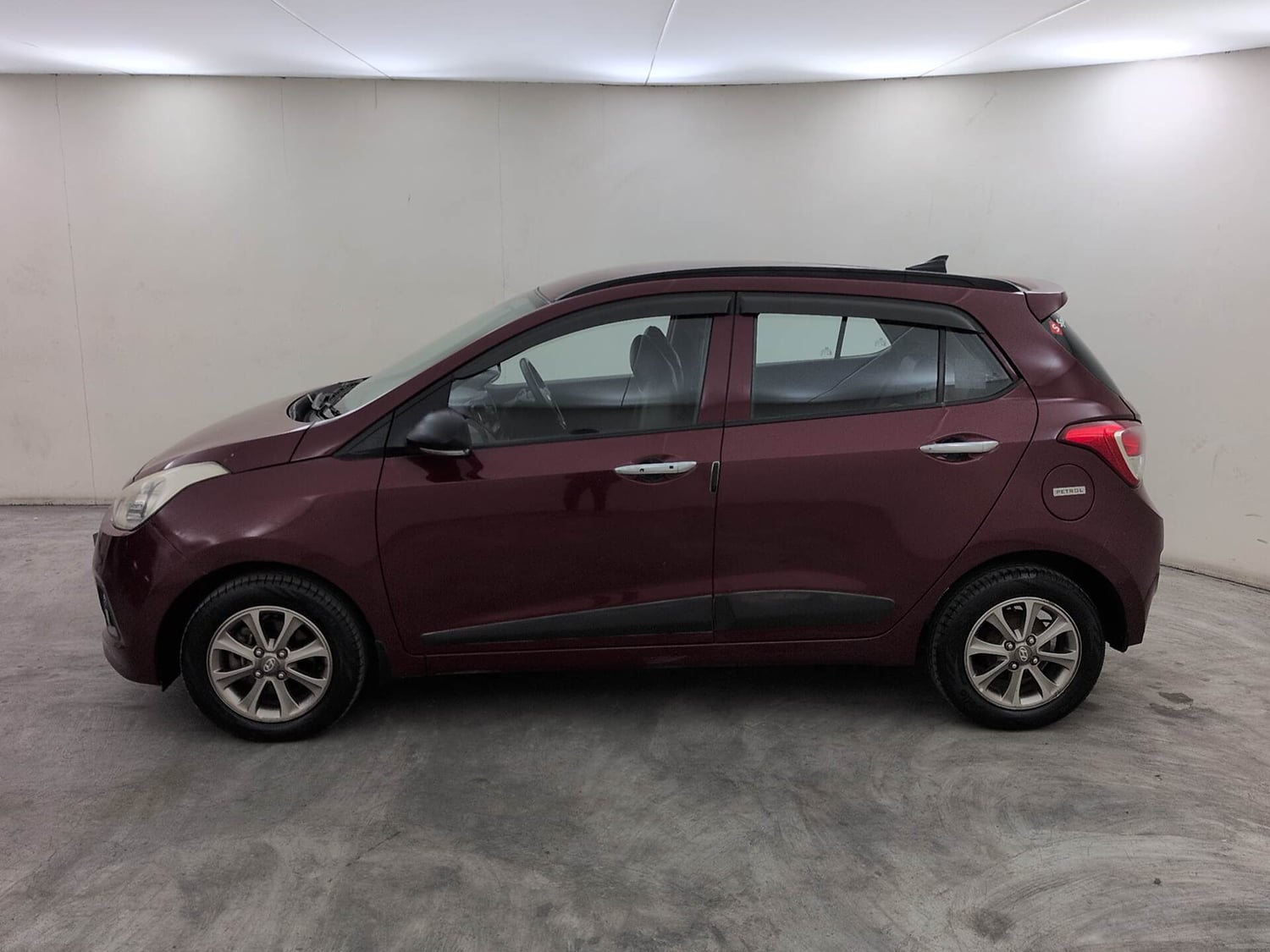Used 2016 Hyundai Grand i10 Asta 1.2 Kappa VTVT Petrol Manual exterior LEFT SIDE VIEW