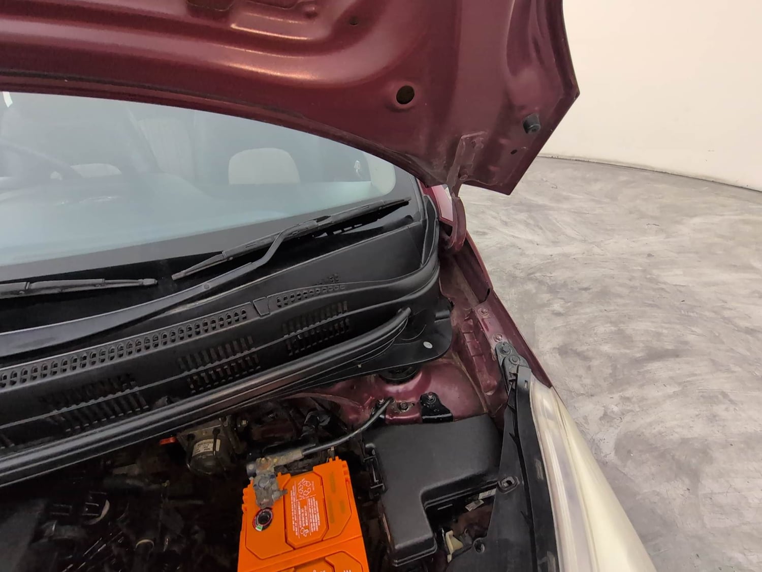 Used 2016 Hyundai Grand i10 Asta 1.2 Kappa VTVT Petrol Manual engine ENGINE LEFT SIDE HINGE & APRON VIEW