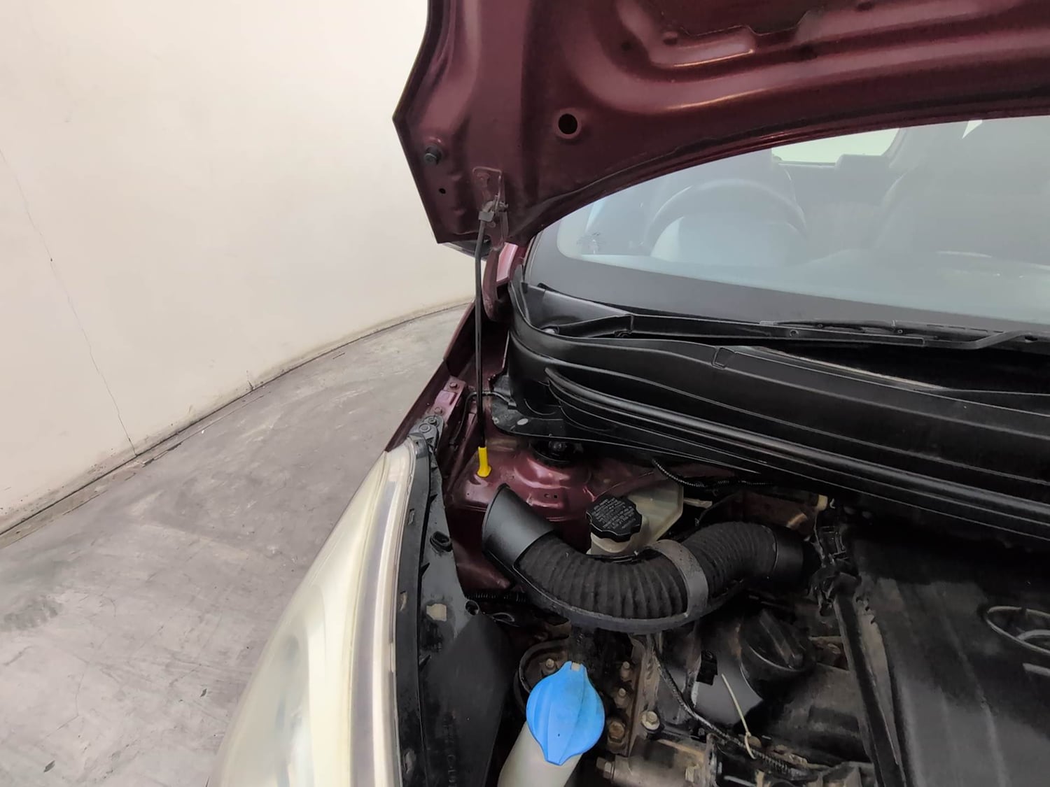 Used 2016 Hyundai Grand i10 Asta 1.2 Kappa VTVT Petrol Manual engine ENGINE RIGHT SIDE HINGE & APRON VIEW