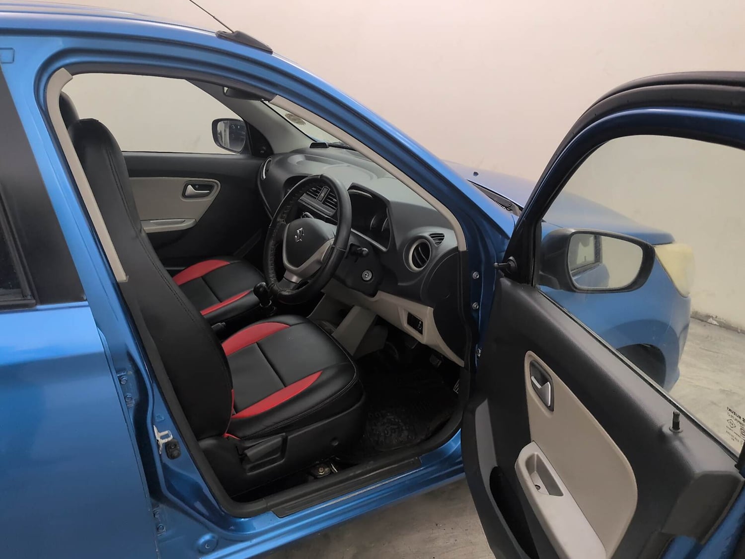 Used 2016 Maruti Suzuki Alto K10 VXi Petrol Manual interior RIGHT SIDE FRONT DOOR CABIN VIEW