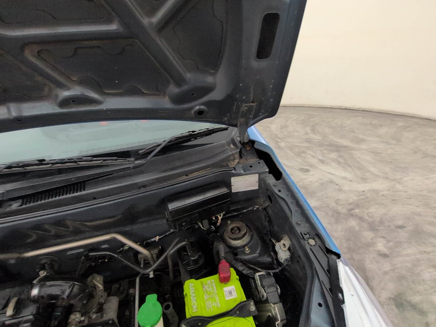 Used 2016 Maruti Suzuki Alto K10 VXi Petrol Manual engine ENGINE LEFT SIDE HINGE & APRON VIEW