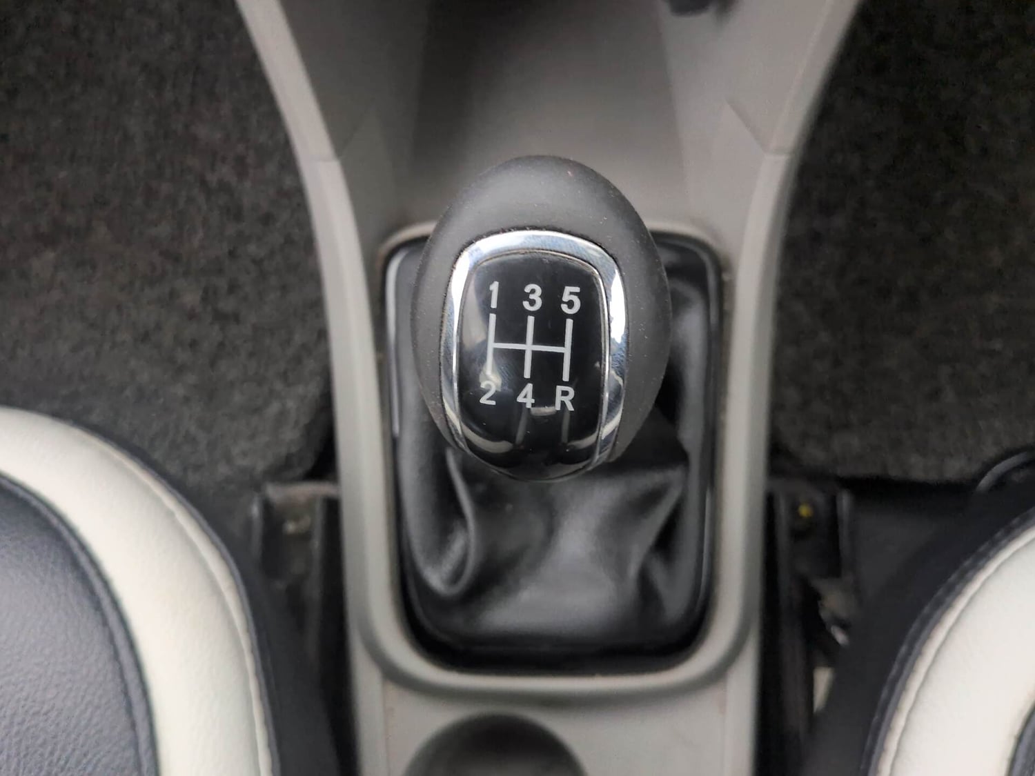 Used 2018 Tata Tiago Revotron XZ Petrol Manual interior GEAR  KNOB VIEW