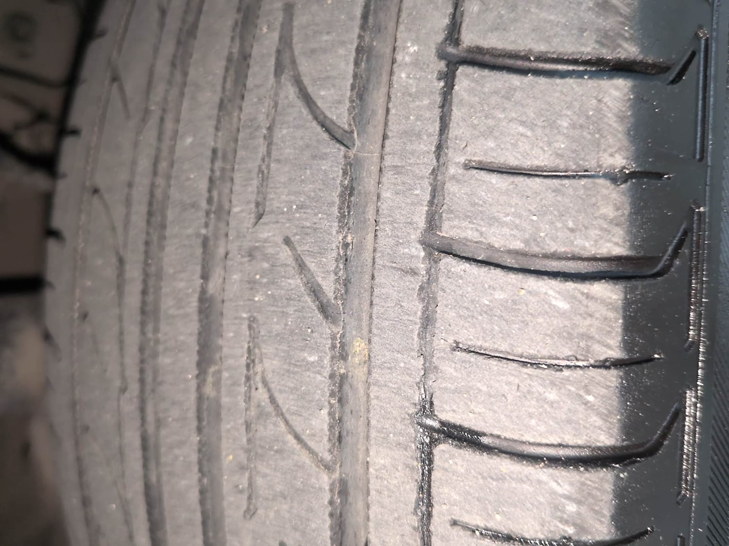 Used 2018 Tata Tiago Revotron XZ Petrol Manual tyres RIGHT FRONT TYRE TREAD VIEW