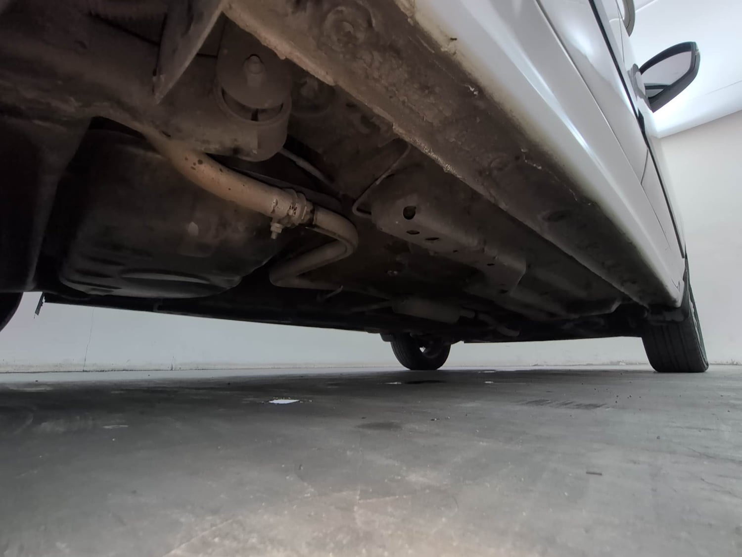 Used 2018 Tata Tiago Revotron XZ Petrol Manual extra REAR RIGHT UNDERBODY VIEW