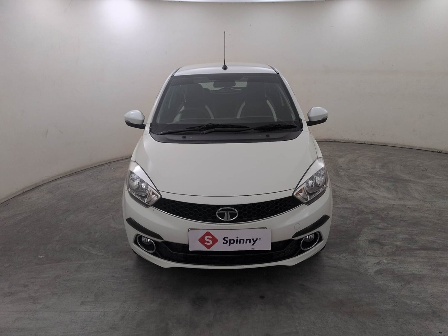 Used 2018 Tata Tiago Revotron XZ Petrol Manual exterior FRONT VIEW