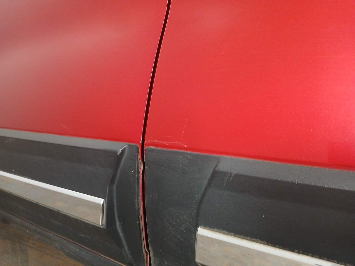 Used 2021 Renault Kiger RXZ Turbo CVT Dual Tone Petrol Automatic dents MINOR DENT