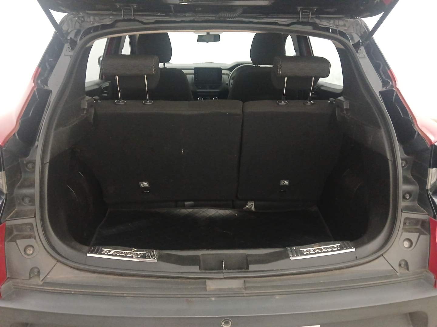 Used 2021 Renault Kiger RXZ Turbo CVT Dual Tone Petrol Automatic interior DICKY INSIDE VIEW