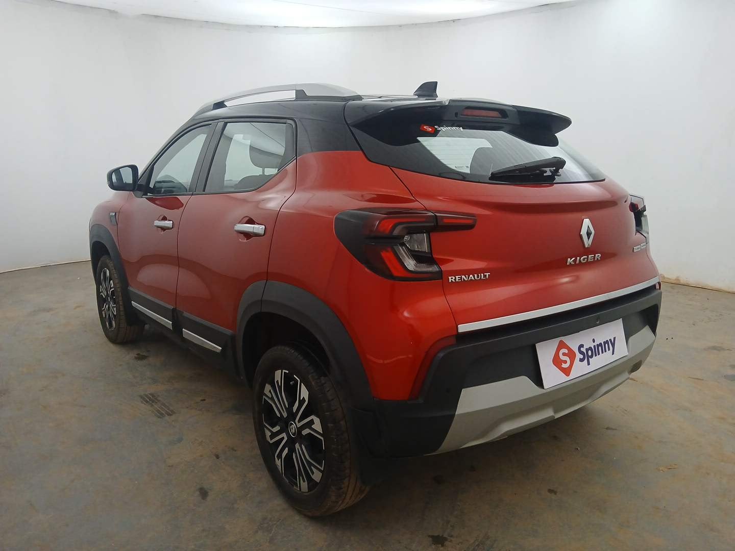 Used 2021 Renault Kiger RXZ Turbo CVT Dual Tone Petrol Automatic exterior LEFT REAR CORNER VIEW