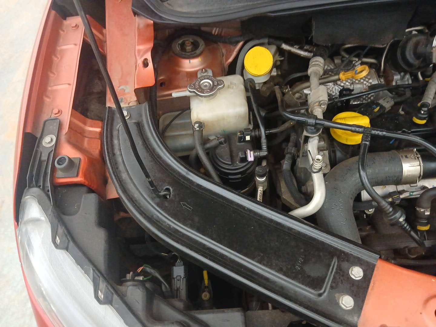 Used 2021 Renault Kiger RXZ Turbo CVT Dual Tone Petrol Automatic engine ENGINE RIGHT SIDE VIEW