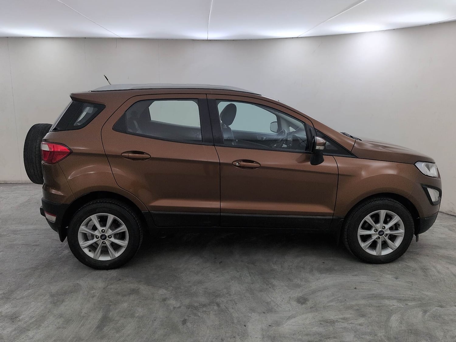 Used 2020 Ford EcoSport Titanium 1.5L TDCi Diesel Manual exterior RIGHT SIDE VIEW