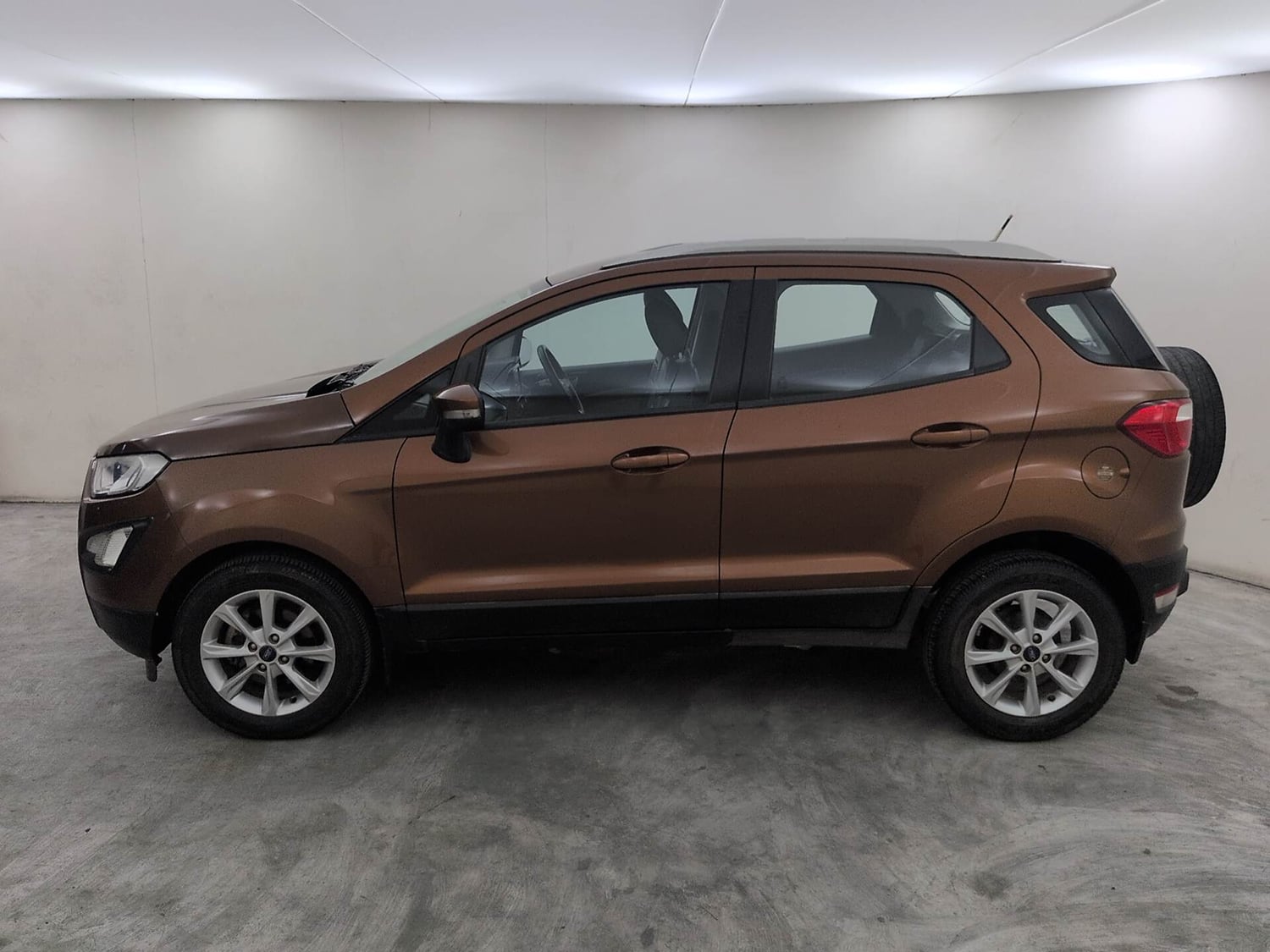 Used 2020 Ford EcoSport Titanium 1.5L TDCi Diesel Manual exterior LEFT SIDE VIEW