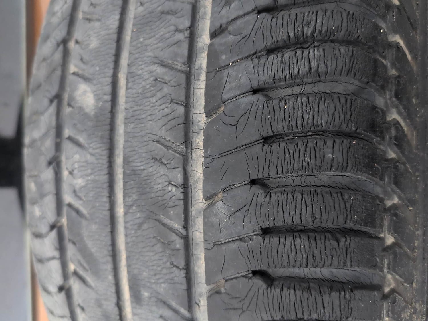 Used 2020 Ford EcoSport Titanium 1.5L TDCi Diesel Manual tyres SPARE TYRE VIEW