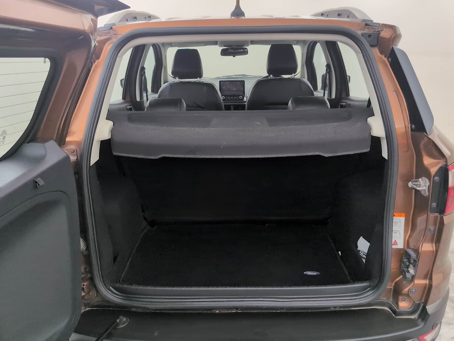 Used 2020 Ford EcoSport Titanium 1.5L TDCi Diesel Manual interior DICKY INSIDE VIEW