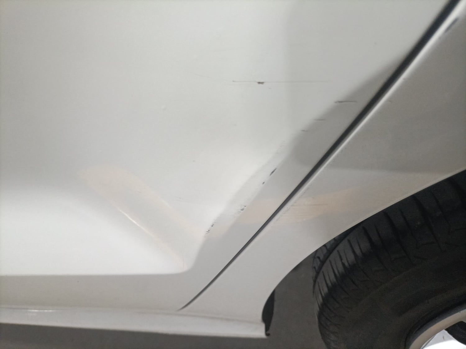 Used 2019 Volkswagen Ameo Trendline 1.0L (P) Petrol Manual dents MINOR SCRATCH