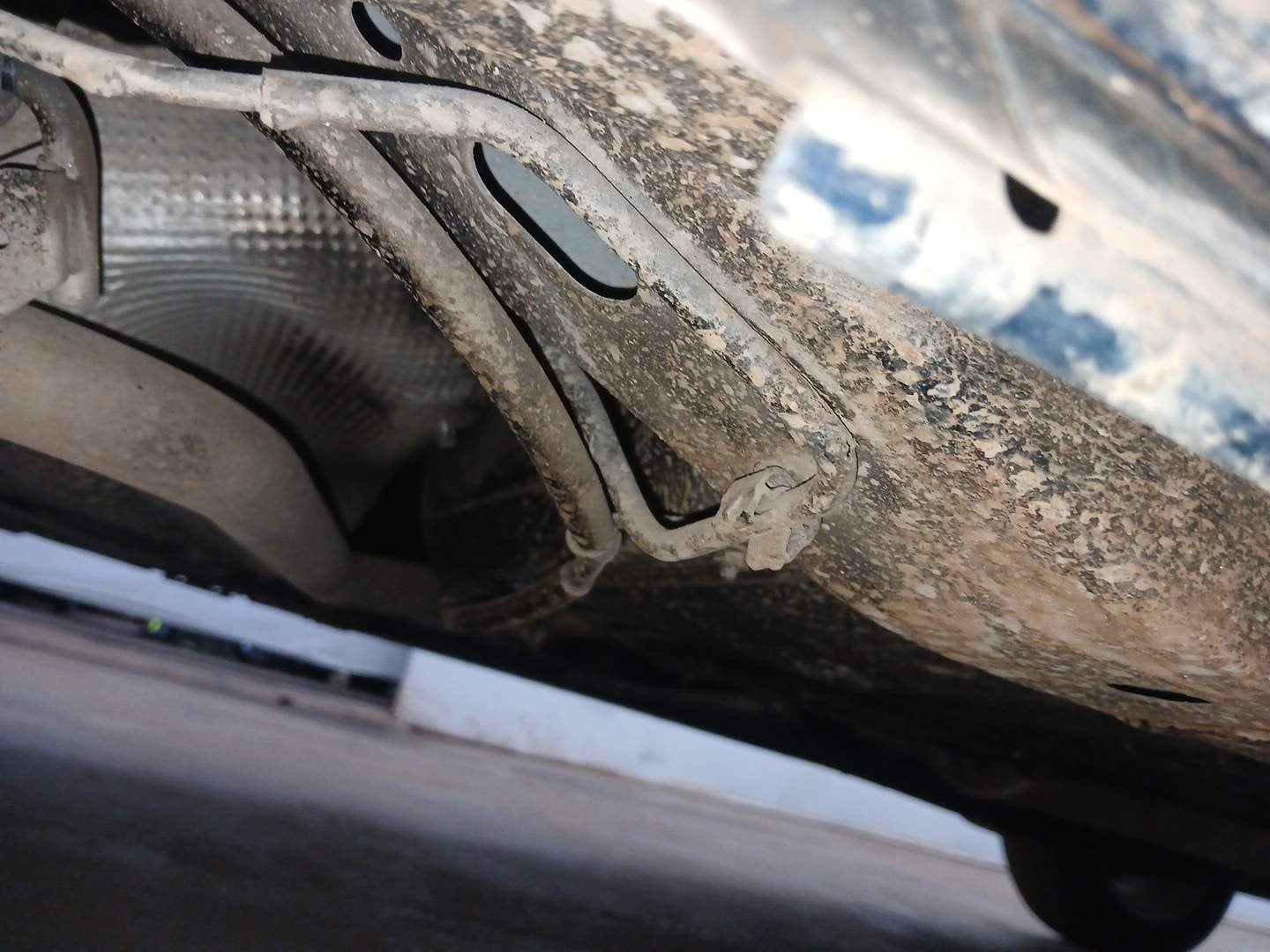 Used 2022 Maruti Suzuki Baleno Zeta Petrol Manual extra REAR RIGHT UNDERBODY VIEW
