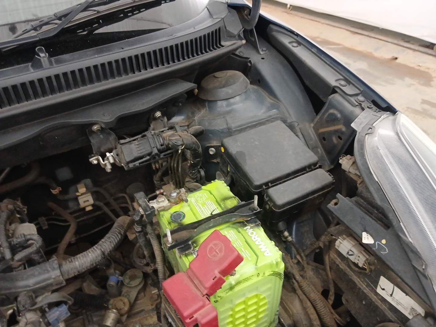 Used 2022 Maruti Suzuki Baleno Zeta Petrol Manual engine ENGINE LEFT SIDE HINGE & APRON VIEW