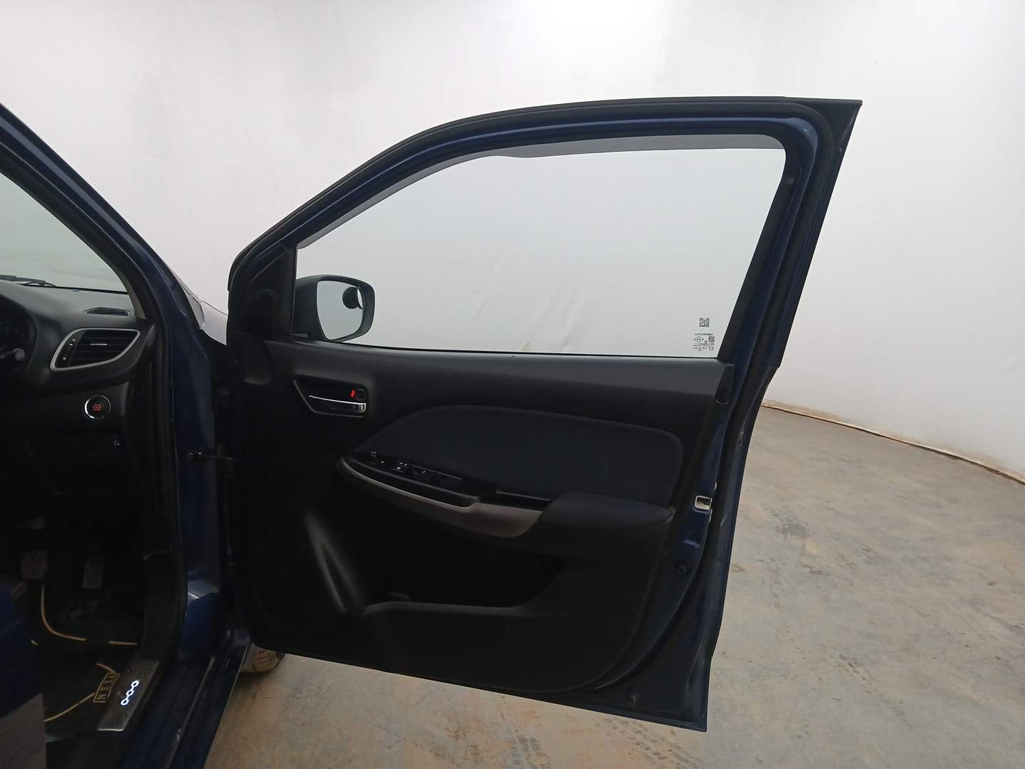 Used 2022 Maruti Suzuki Baleno Zeta Petrol Manual interior RIGHT FRONT DOOR OPEN VIEW