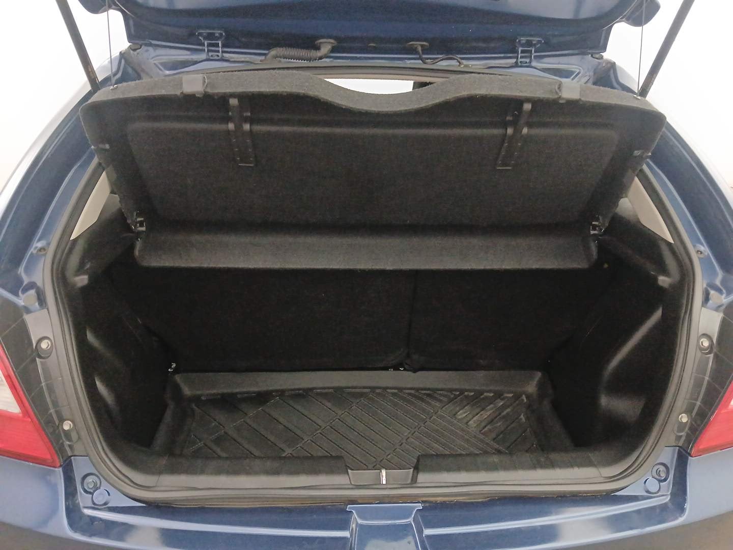 Used 2022 Maruti Suzuki Baleno Zeta Petrol Manual interior DICKY INSIDE VIEW