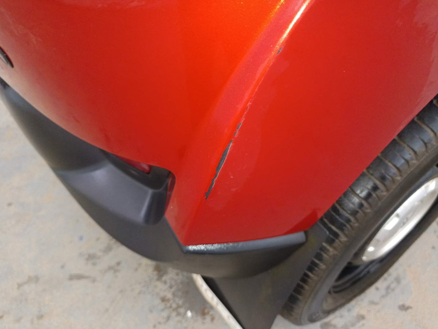 Used 2017 Mahindra KUV100 K2 6 STR Petrol Manual dents MINOR SCRATCH