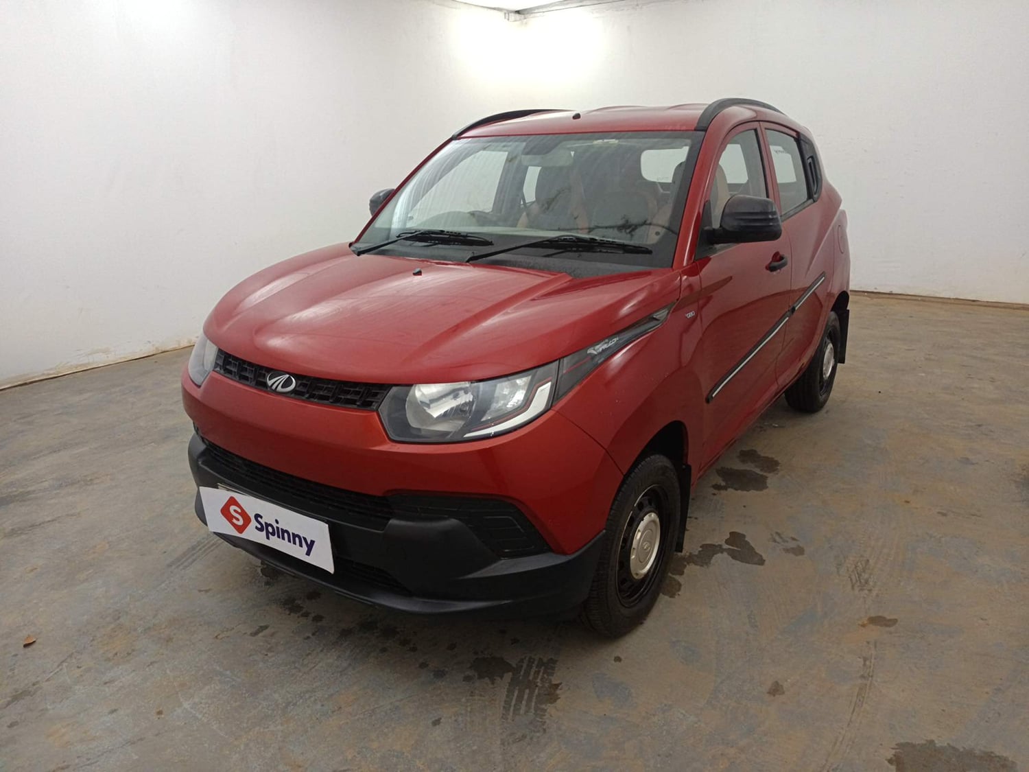 Used 2017 Mahindra KUV100 K2 6 STR Petrol Manual exterior LEFT FRONT CORNER VIEW