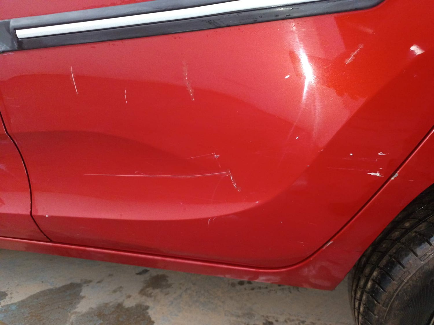 Used 2017 Mahindra KUV100 K2 6 STR Petrol Manual dents MINOR SCRATCH