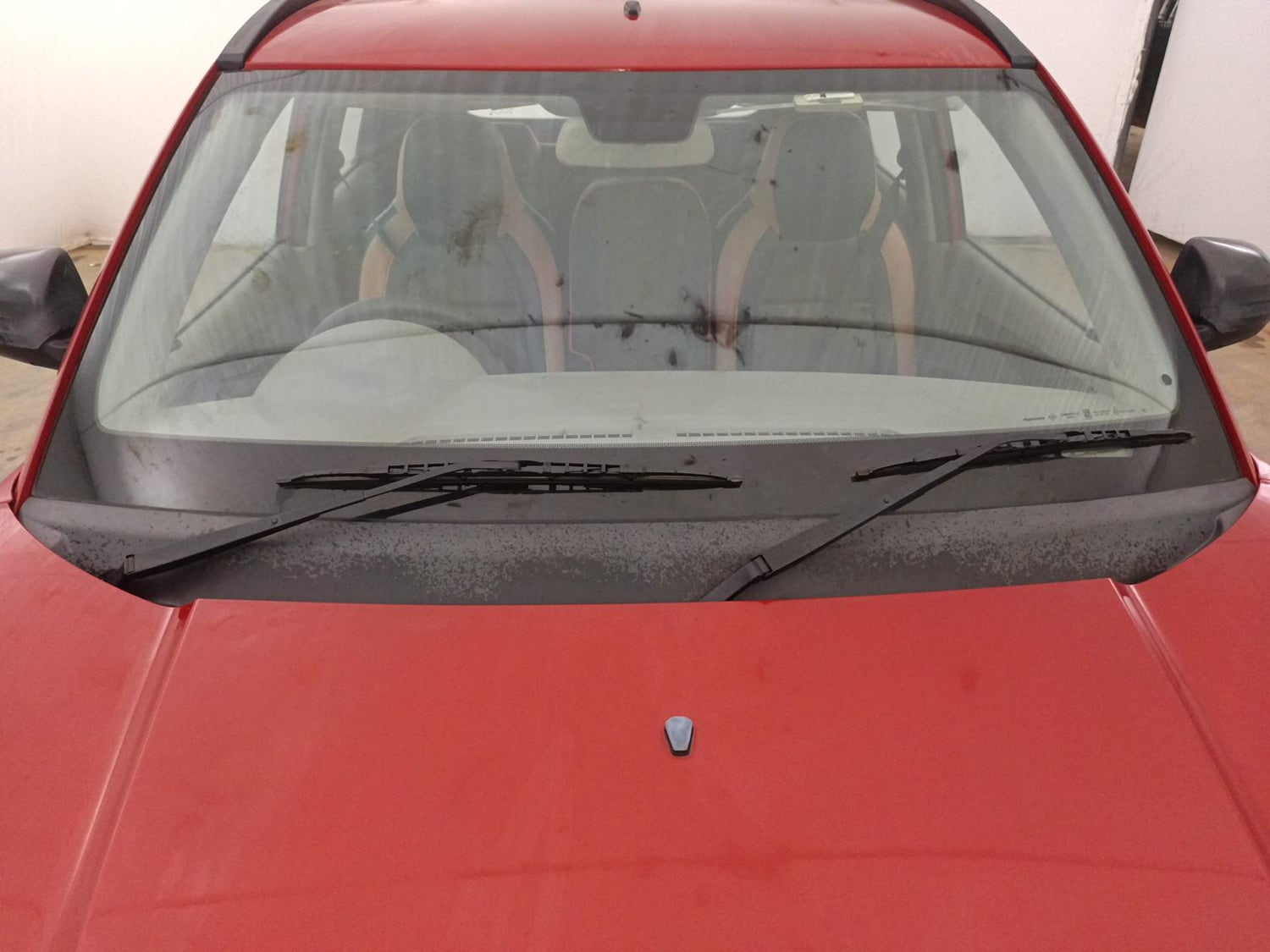 Used 2017 Mahindra KUV100 K2 6 STR Petrol Manual exterior FRONT WINDSHIELD VIEW