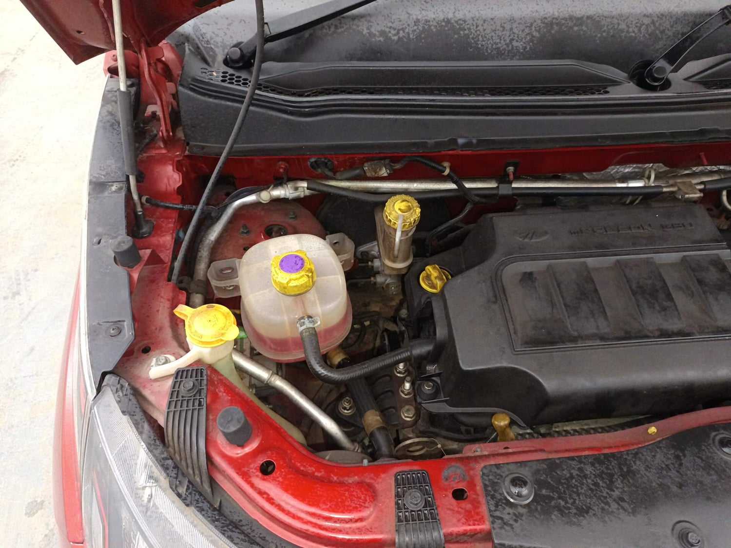 Used 2017 Mahindra KUV100 K2 6 STR Petrol Manual engine ENGINE RIGHT SIDE VIEW