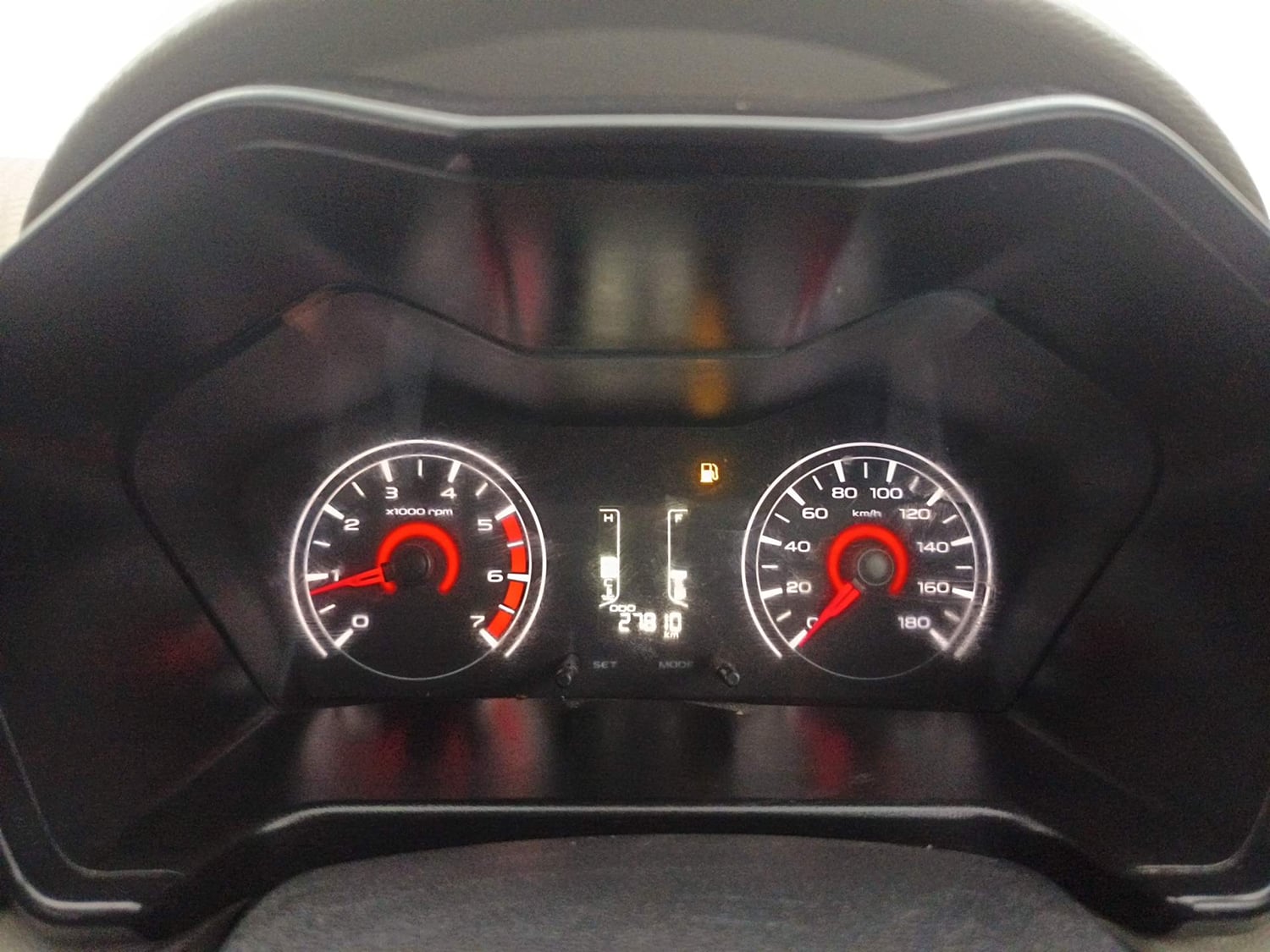 Used 2017 Mahindra KUV100 K2 6 STR Petrol Manual interior CLUSTERMETER VIEW