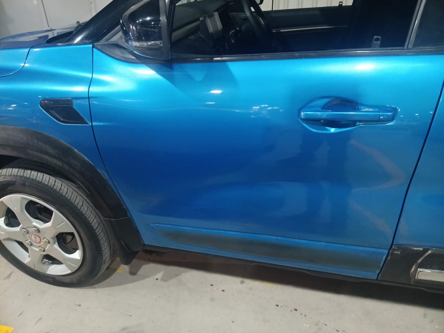 Used 2021 Renault Kiger RXT 1.0 Turbo MT Dual Tone Petrol Manual dents MINOR SCRATCH