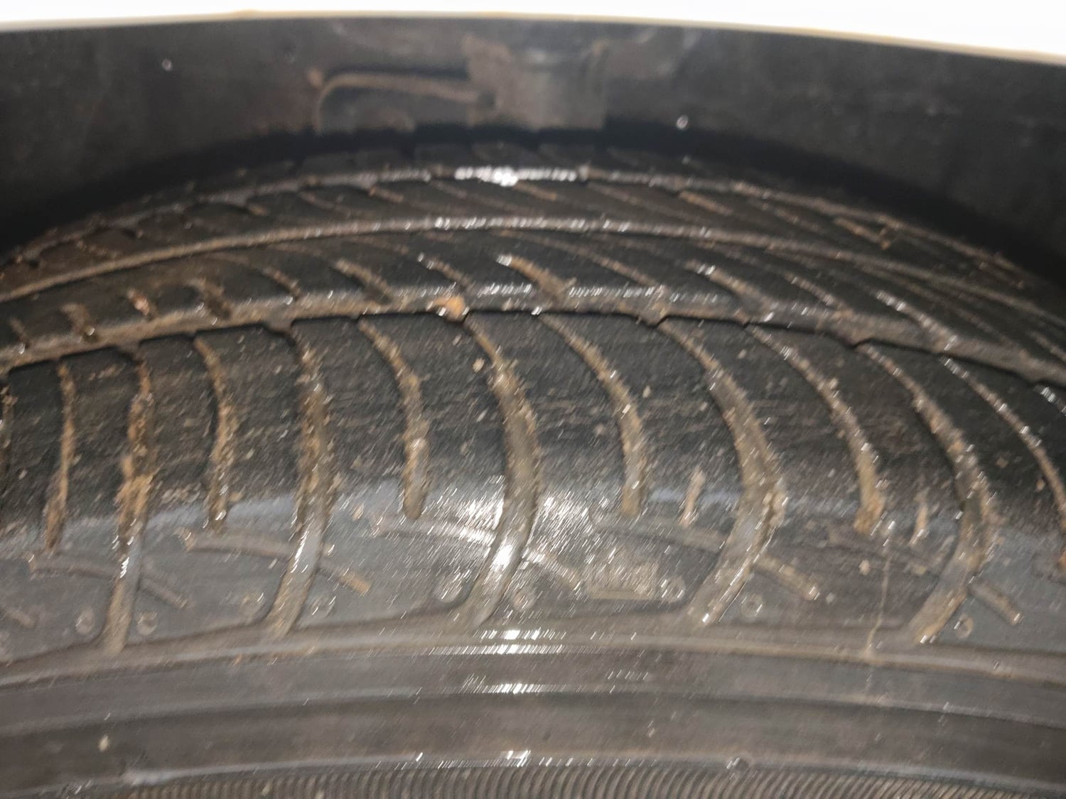 Used 2018 Maruti Suzuki Celerio ZXi AMT Petrol Automatic tyres RIGHT FRONT TYRE TREAD VIEW