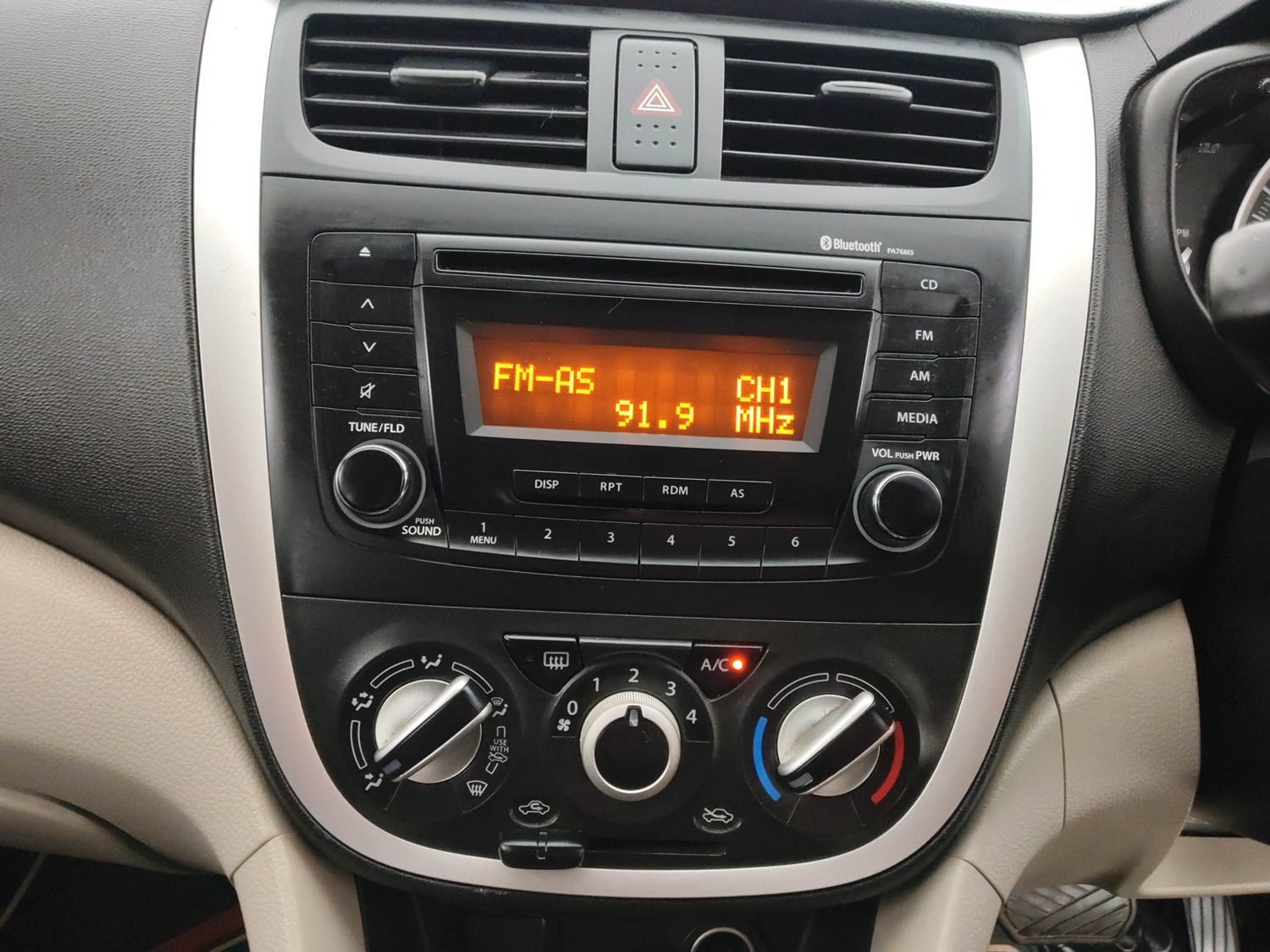 Used 2018 Maruti Suzuki Celerio ZXi AMT Petrol Automatic interior MUSIC SYSTEM & AC CONTROL VIEW