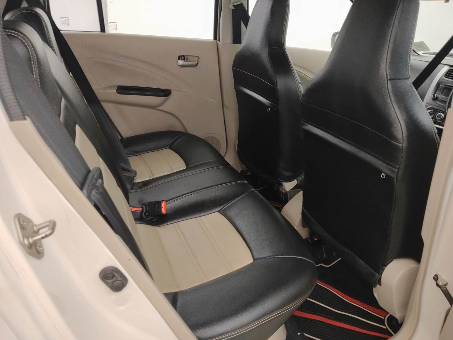Used 2018 Maruti Suzuki Celerio ZXi AMT Petrol Automatic interior RIGHT SIDE REAR DOOR CABIN VIEW