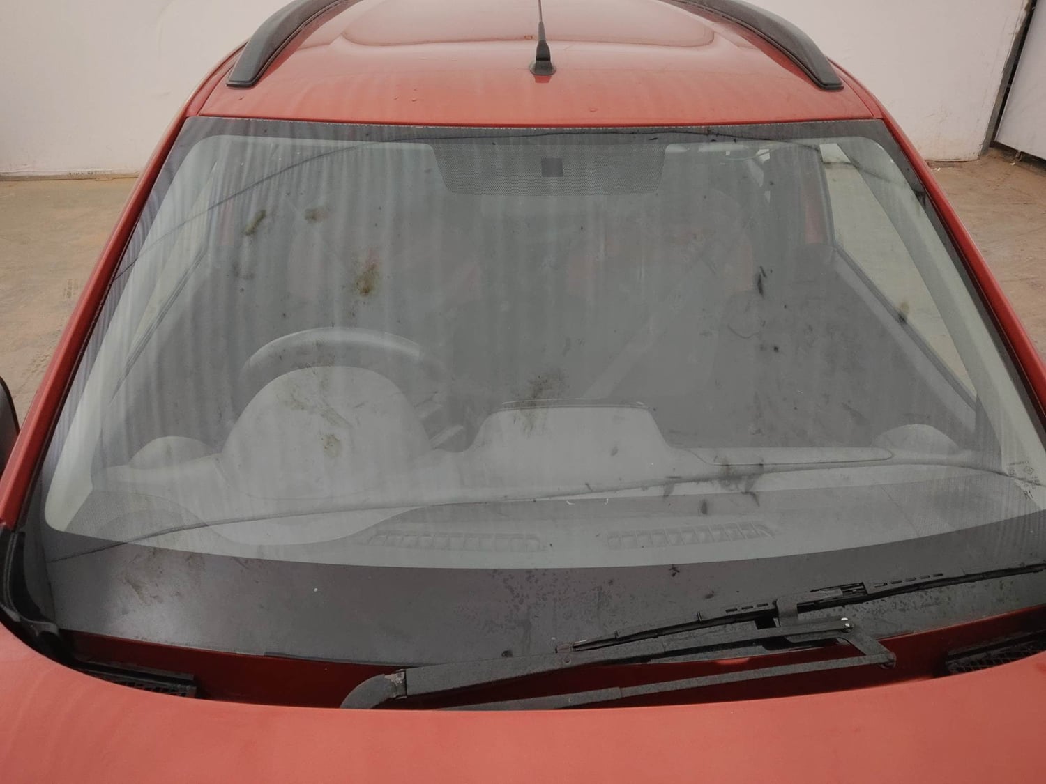 Used 2018 Renault Kwid 1.0 RXT AMT Petrol Automatic exterior FRONT WINDSHIELD VIEW