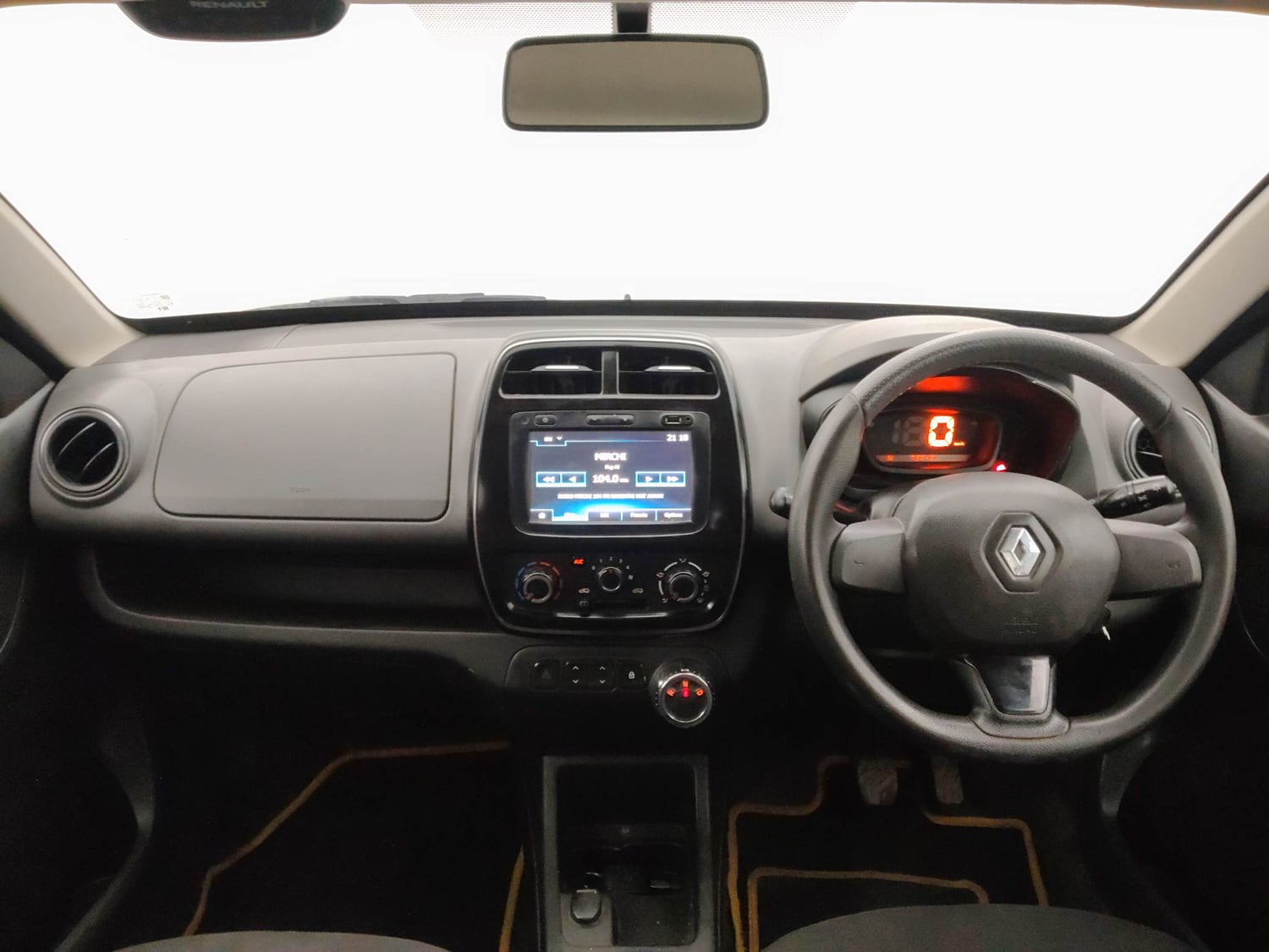 Used 2018 Renault Kwid 1.0 RXT AMT Petrol Automatic interior DASHBOARD VIEW