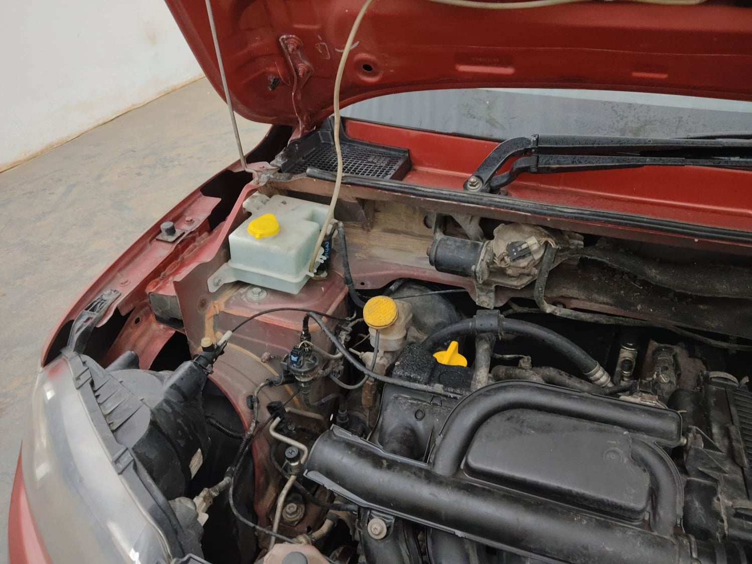 Used 2018 Renault Kwid 1.0 RXT AMT Petrol Automatic engine ENGINE RIGHT SIDE VIEW