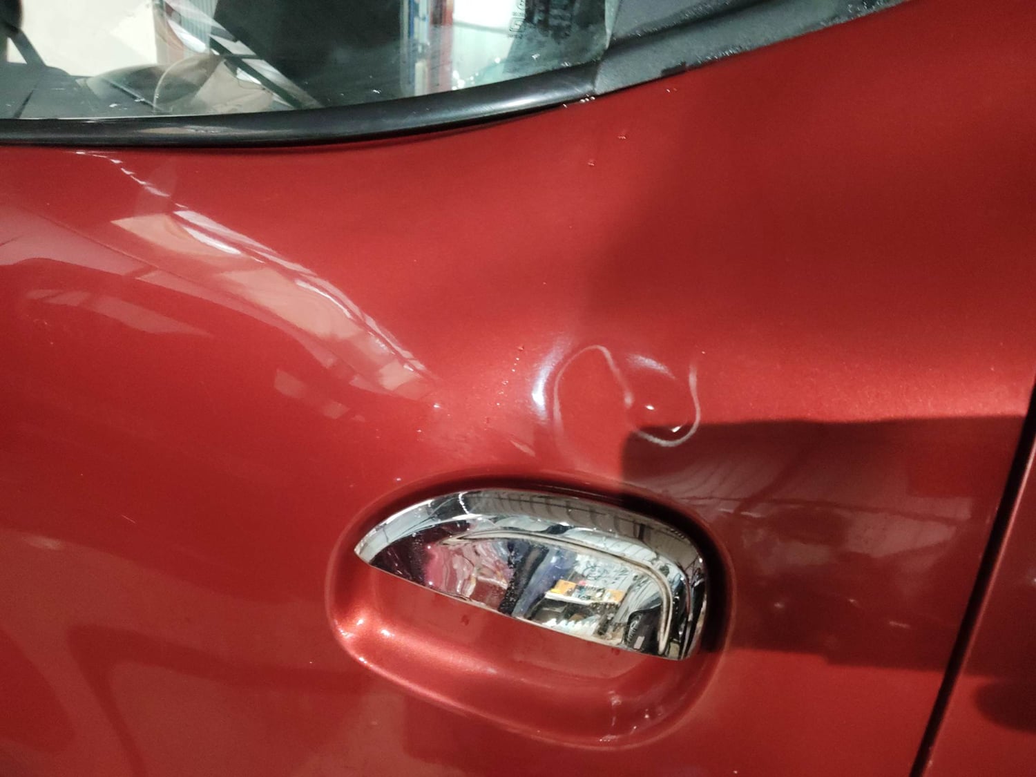 Used 2018 Renault Kwid 1.0 RXT AMT Petrol Automatic dents MINOR DENT