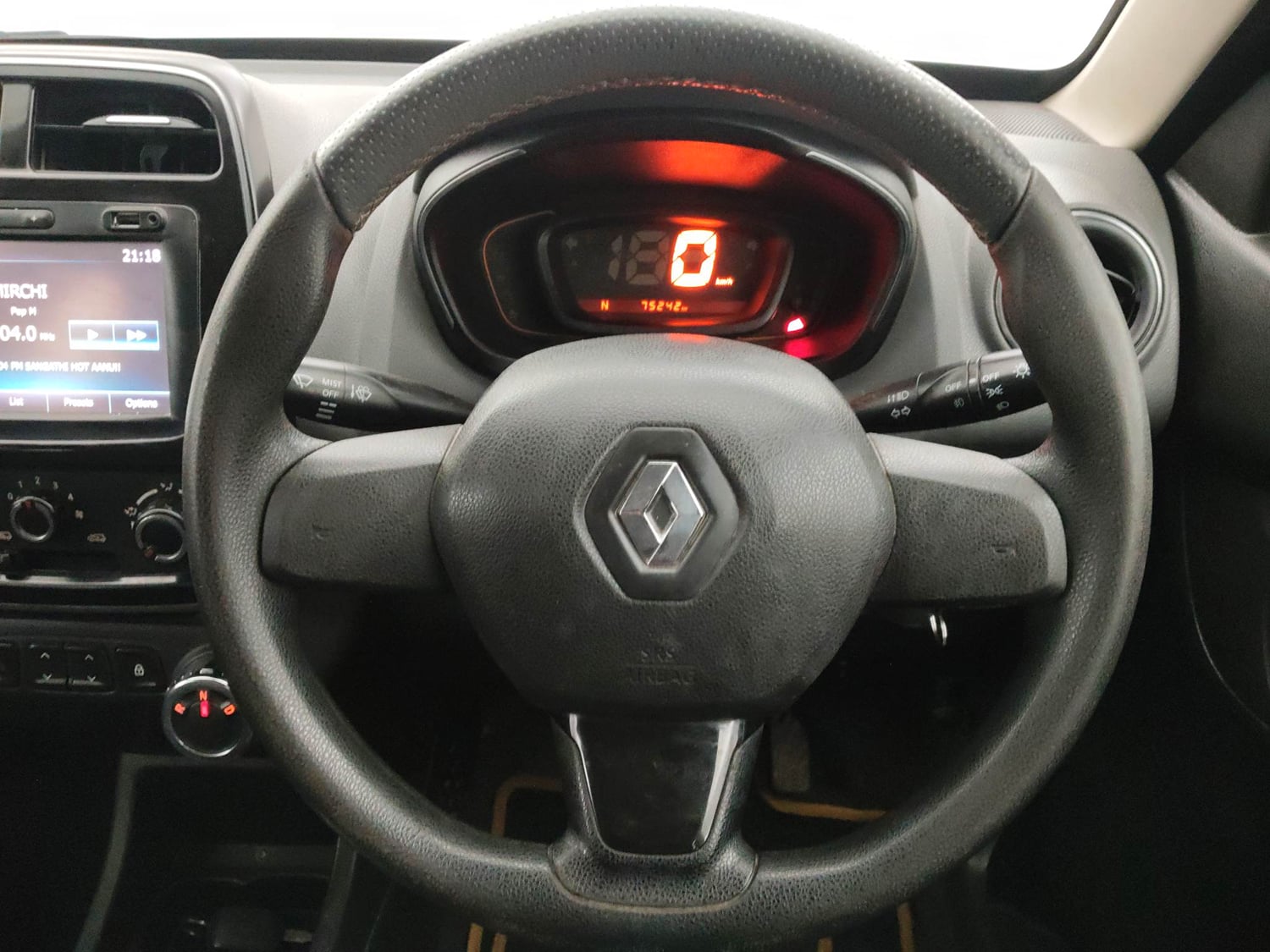 Used 2018 Renault Kwid 1.0 RXT AMT Petrol Automatic interior STEERING VIEW